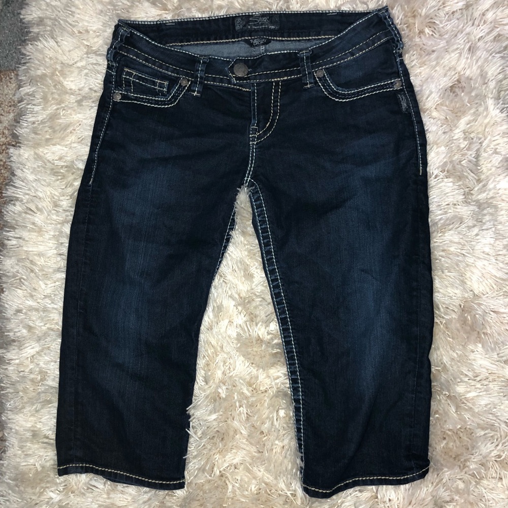 Silver “Tuesday Crop” capri / long shorts Jeans Size 30